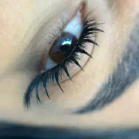 کاشت مژه با متریال درجه یک