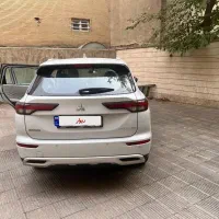 میتسوبیشی اوتلندر