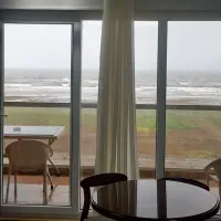 فروش هتل آپارتمان جنب دهکده ویو دریا|فروش آپارتمان|بندر انزلی, شهرک اسحاقی|دیوار