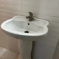 شیر توالت،شیرروشویی،روشویی پایه دار،آینه،پرده|لوازم سرویس بهداشتی|کرمان, |دیوار