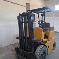 لیفتراک ۲.۵ تن کوماتسو