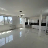 آپارتمان طبقه سوم  با اسانسور 100 متری وحید