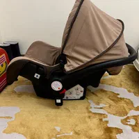 کریر و صندلی ماشین