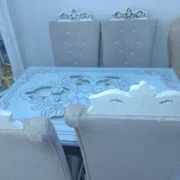 میز غذا خوری ۴نفره در حد نو