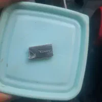 فلش ۳۲گیگ و ۱۶گیگ خیلی ارزون بخاطر نیاز مالی
