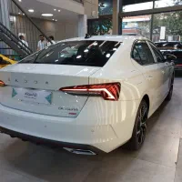 اشکودا اوکتاویا تیپ لاکچری ۲۰۲۴|خودرو سواری و وانت|تهران, عباس‌آباد|دیوار