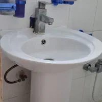 روشویی چینی پایه دار