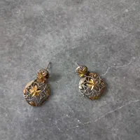 گل گوش ۷۰ تومن بالای تابلو