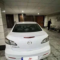 مزدا ۳ مدل ۹۸ سفید