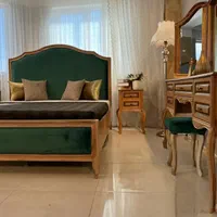 سرویس خواب کلاسیک ابزاری فرانسوی چنگی سه گل چوبی|تخت و سرویس خواب|قم, قلعه کامکار|دیوار