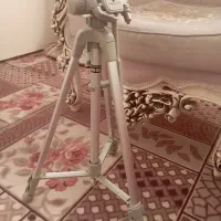 سه پایه دوربین فیلمبرداری وعکاسی