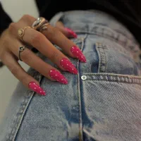 ترمیم ناخن ۳۰۰|خدمات آرایشگری و زیبایی|رشت, آب و برق|دیوار