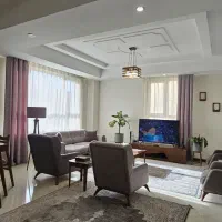 ۱۰۷ متر غرق نور برج برند آسمان با دید جنگل