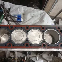 تقویت موتور ماشین. و دستچین گیربکس