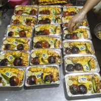 به یک پیک موتوری نیازمندیم فوری فوری فوری