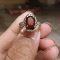 انگشتر یاقوت سرخ با رکاب نقره ۹۲۵
