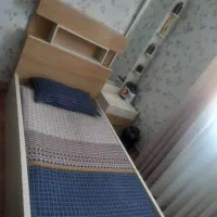 تخت تک نفره با آینه