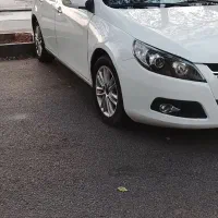 جک J5 اتوماتیک 1800cc، مدل ۱۳۹۶