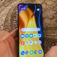 پوکو c40