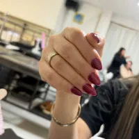 تخفیف کاشت و ترمیم ناخن به مدت محدود|خدمات آرایشگری و زیبایی|اردبیل, |دیوار