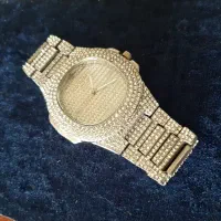 ساعت فول نگین در حد نو