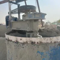 نیازمند کارگر‌بلوکه‌زن پرسی