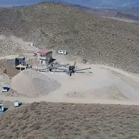 فروش استثنایی و فوری سنگ سیلیس با خلوص بالا