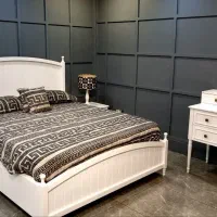 به یک نجار ماهر ونیمه ماهر