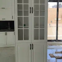 کابینت ایستاده .