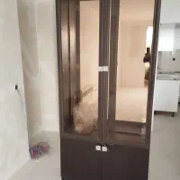 ویترین سه طبقه شیشه ای