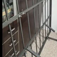 کفی فلزی تخت نیازمند تعمیر