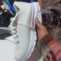 کفش کتانی|کیف، کفش، کمربند|شاهین دژ, |دیوار