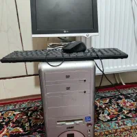 کیس و مانیتور کامپیوتر