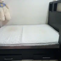 تخت دونفره بهمراه تشک
