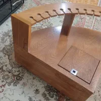میز کنار مبلی کنج