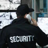 لابی من و نگهبان برج مسکونی