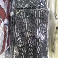 فروش کیفهای ارزان و خوش دست