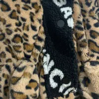 زمستونی|لباس|هشتگرد, شهرک پامچال|دیوار