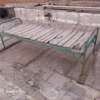 تخت سربازی