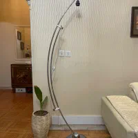 آباژور ایستاده خمیده استیل با قابلیت تنظیم ارتفاع