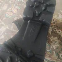 یک جفت پوتین چرم