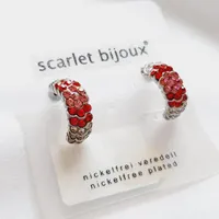 گوشواره نیم حلقه ای نگینی قرمز
