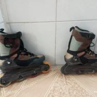 یک جفت اسکیت حرفه ای