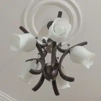 فروش دو عدد لوستر چوبی ۵ شاخه