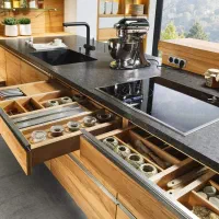 کُمُد ، جزیره و کابینت لوکس