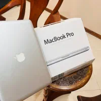 مک‌بو‌ک‌پرو‌درحدآک کم کارکرد ۲۰۱۲ هارد ۵۰۰ باکارتن