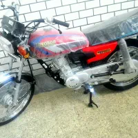 موتور صفر 125 کویر زمرد