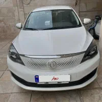 خودرو برقی دانگ فنگ E70