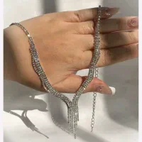گردنبند و گوشواره پر طرفدار مجلسی