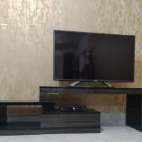 میز تلویزیون دو تکه  هایگلاس و MDF کاملا نو